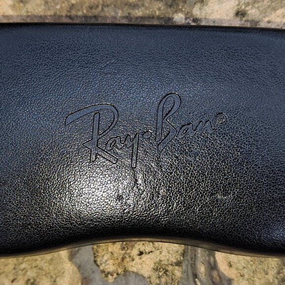 Ray-Ban hard sided glasses case - Picture 2 of 10
